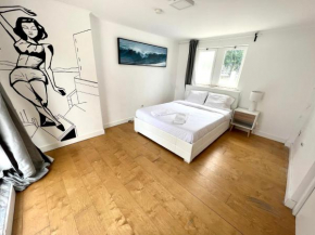 Oeiras Beach Suite 9 - Double Bedroom with Shared Bathroom & Terrace